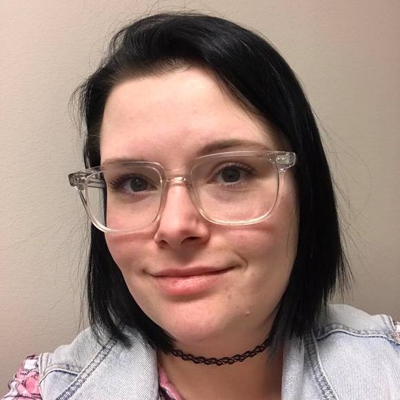 Meet your Posher, Robyn - Picture 1 of 1